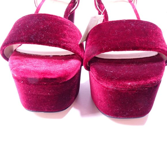 Banana Republic Women's Velvet Platform Dress Heel Pumps Sz 6 NWT 175 IRRG - Picture 7 of 16